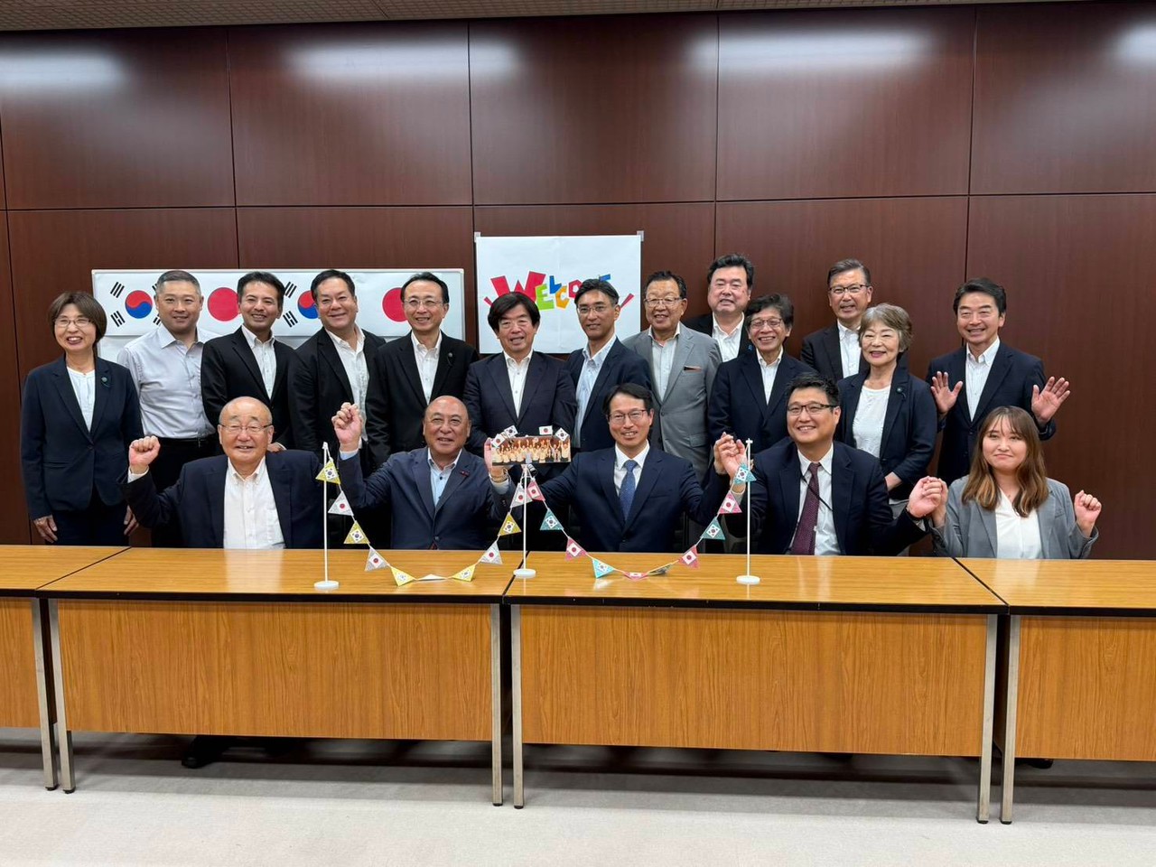 李泳采韓国総領事が、公明党大阪市会議員団を表敬訪問